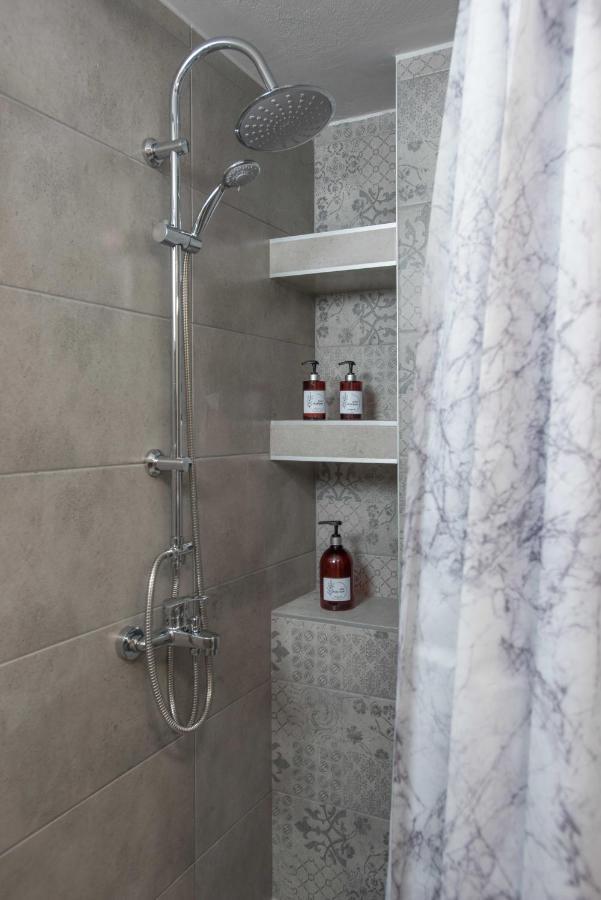 Central Spacious Apt Close To Port-Sites W/View 2 Heraklion  Exterior photo